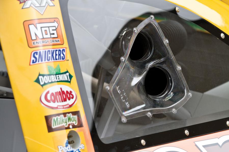  Toyota Camry Kyle Busch #18 NASCAR Race Car 2011 года  (фото 15 из 26)